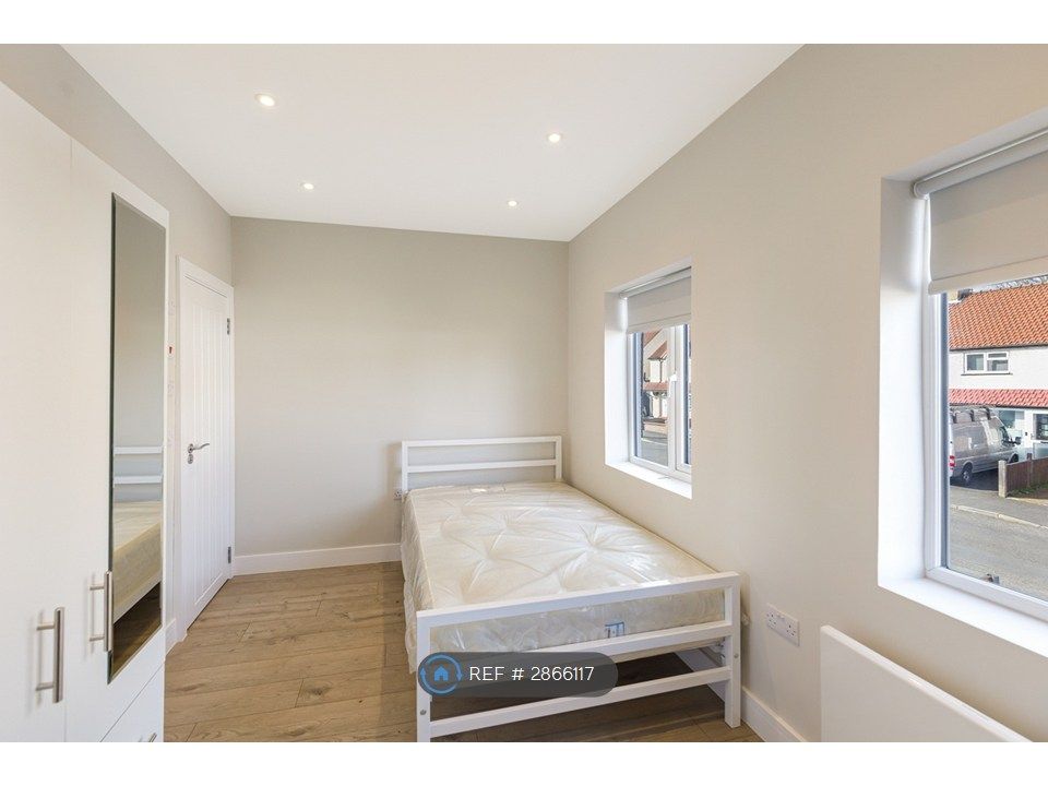 Property photo 1 of 4