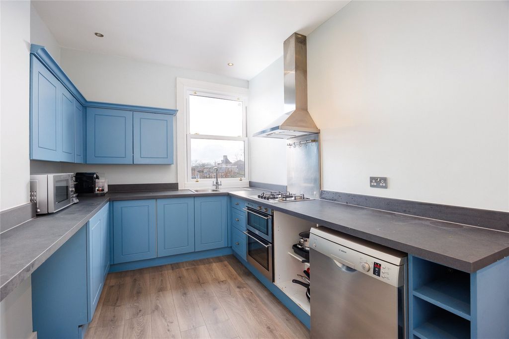 Property photo 2 of 10 Picture No. 05