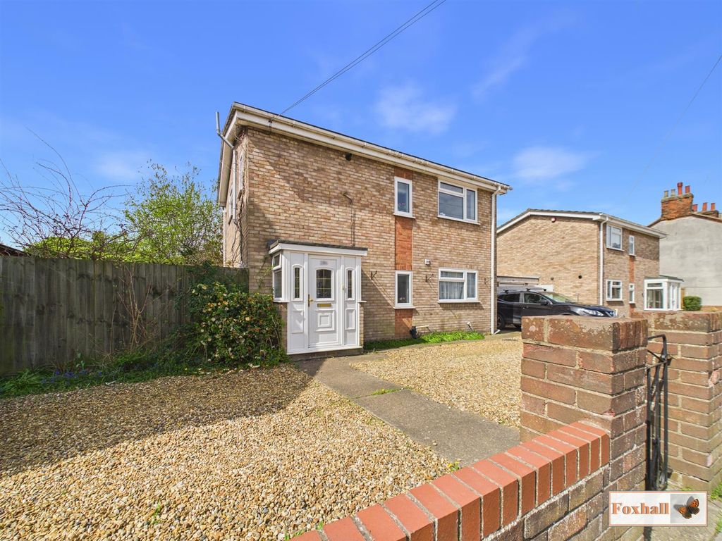 Property photo 1 of 19 Front Garden