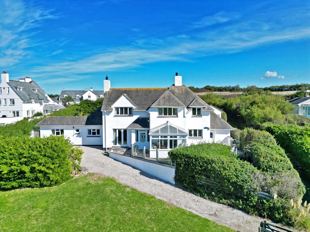 Property photo 3 of 24 Image