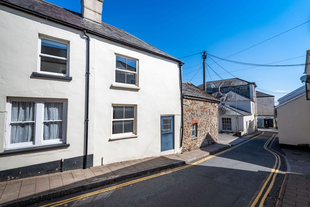 Property photo 1 of 16