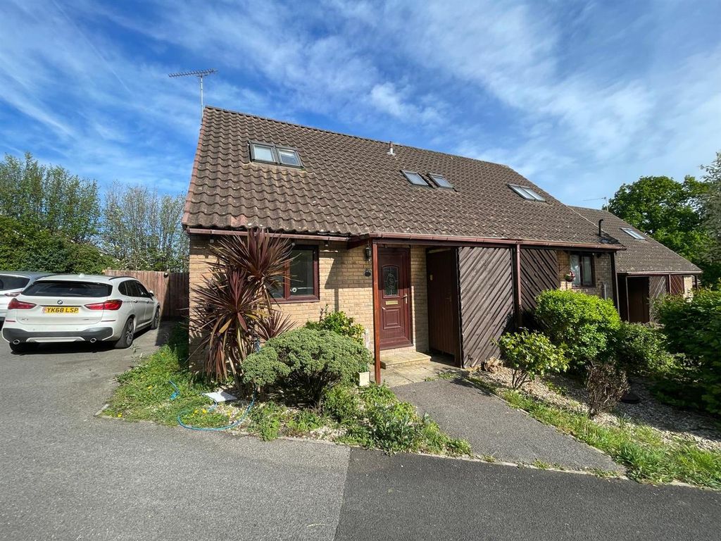 Property photo 1 of 8