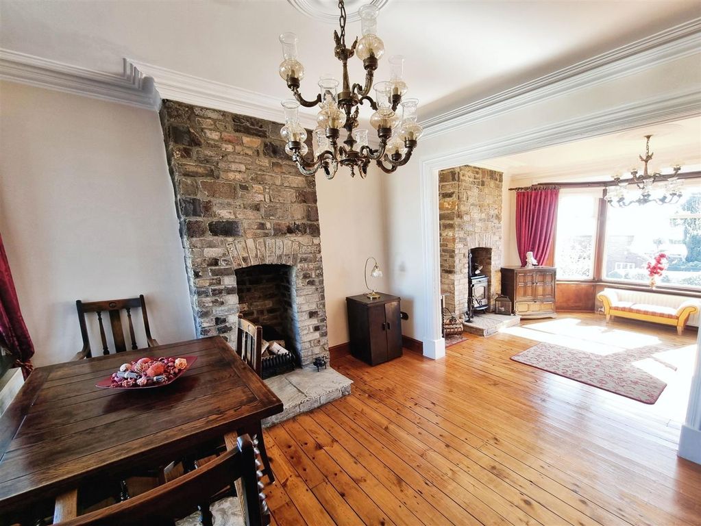 Property photo 3 of 35 Dining Room