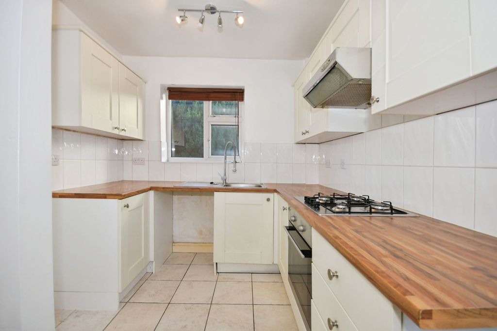 Property photo 3 of 16 Pbox-Img.Jpg