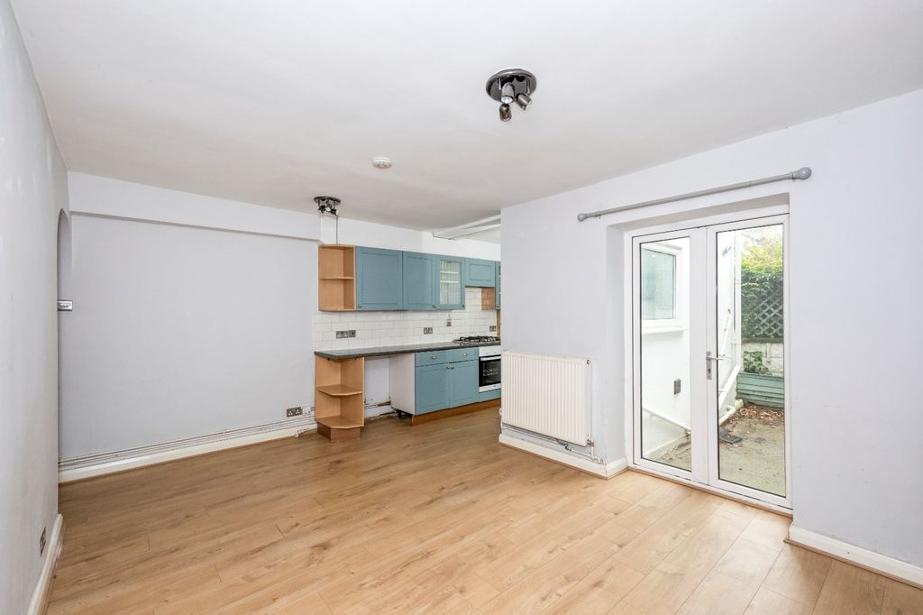 Property photo 2 of 17 Picture No. 45