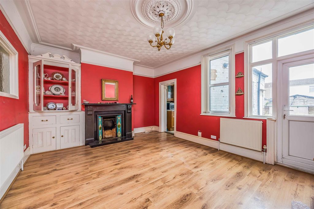 Property photo 2 of 20 20 Paddington Road, Copnor-Small-Porticomarketing-