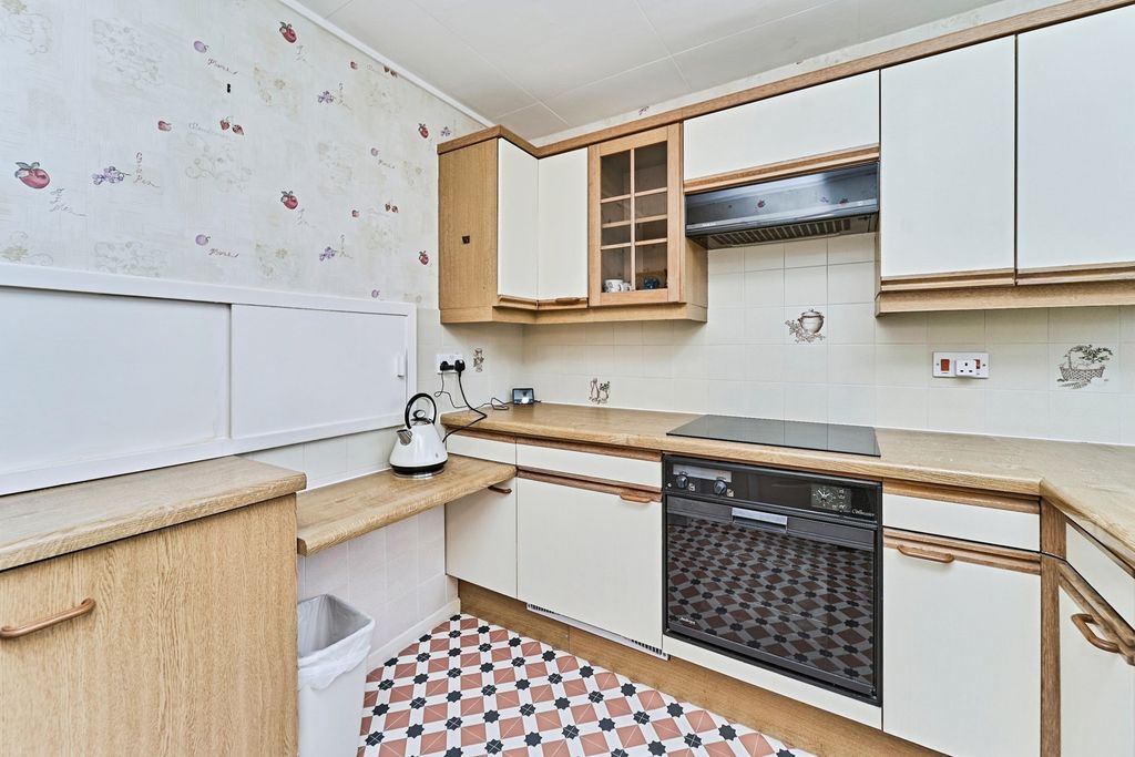 Property photo 3 of 18 Pbox-Img.Jpg