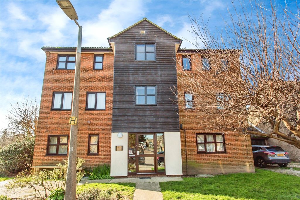 Property photo 1 of 14 Purpose Built Flat