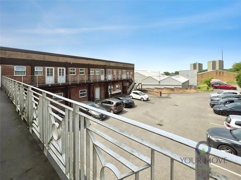 Property photo 1 of 9 Picture No. 11