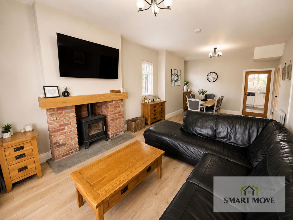 Property photo 2 of 36 Lounge