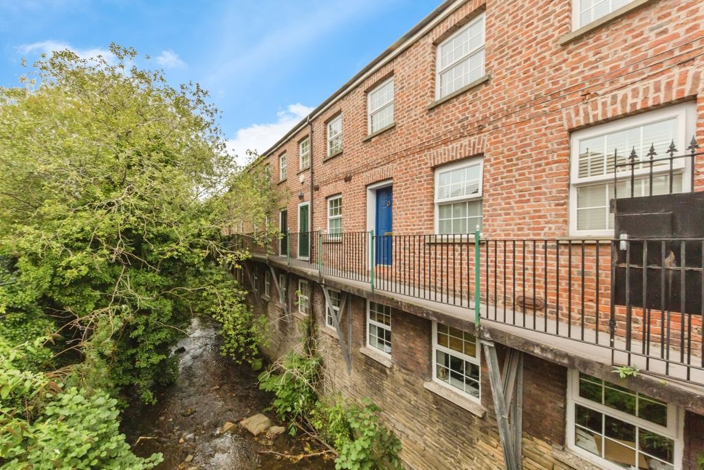 Property photo 1 of 17 Photo