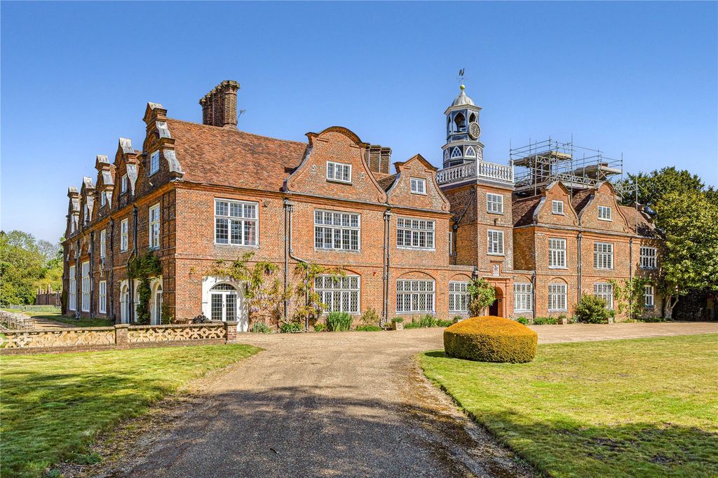 Property photo 2 of 27 Rothamsted Manor