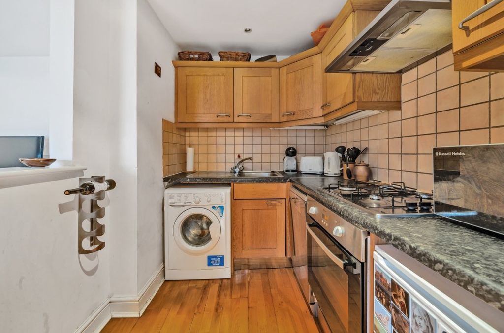 Property photo 3 of 11 Picture No. 01