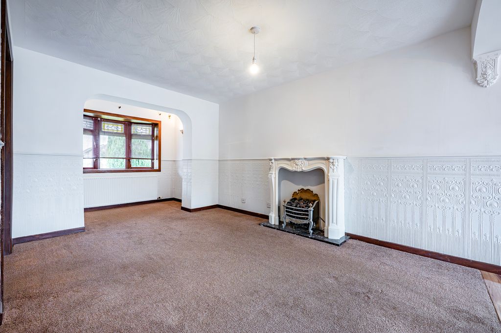 Property photo 2 of 40