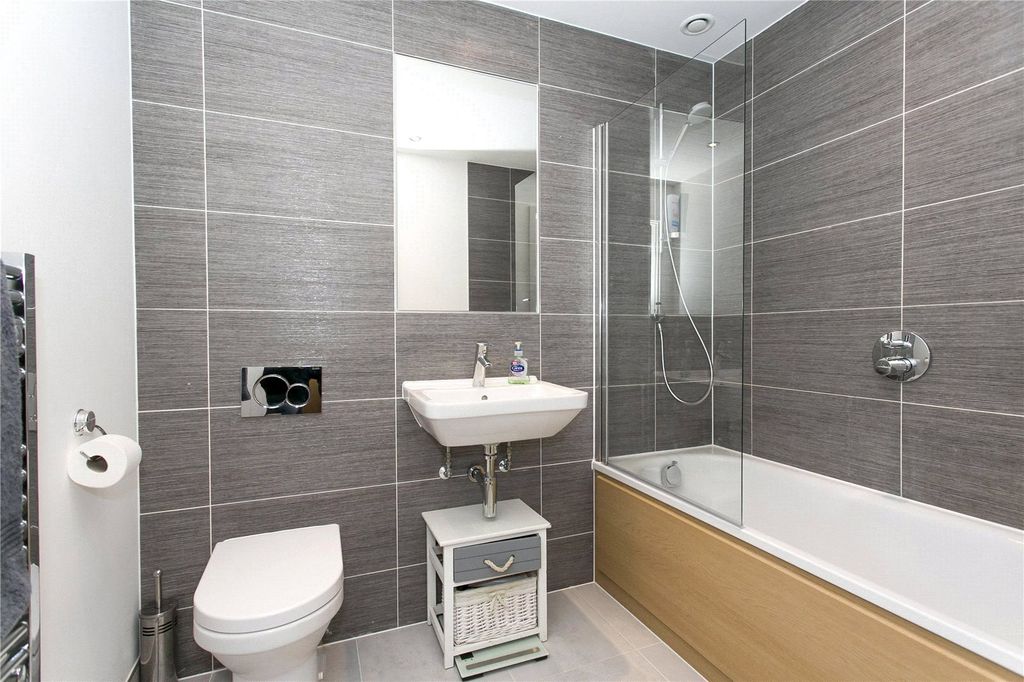 Property photo 3 of 6 Picture No. 04