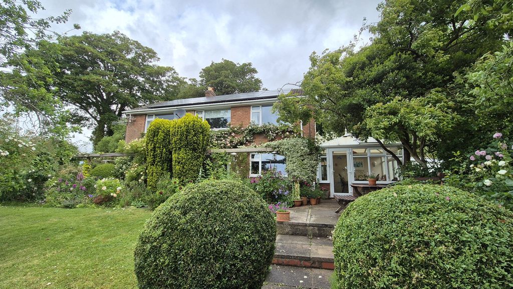 Property photo 1 of 41