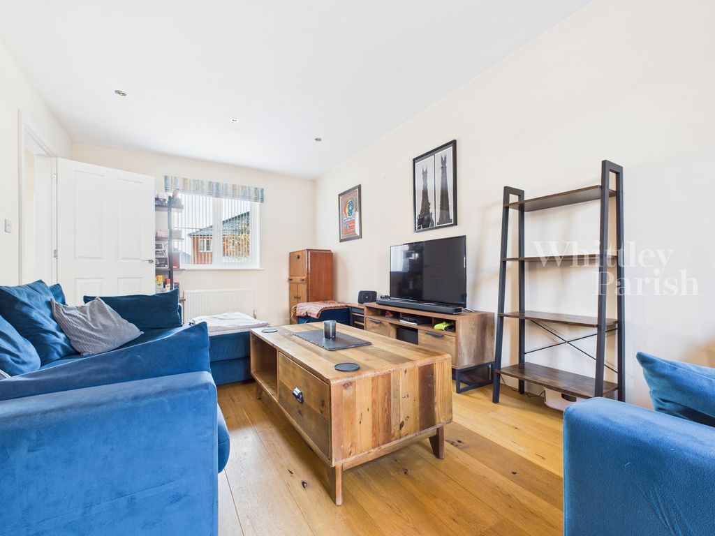 Property photo 3 of 17 Cam04332G0-Pr0592-Still022