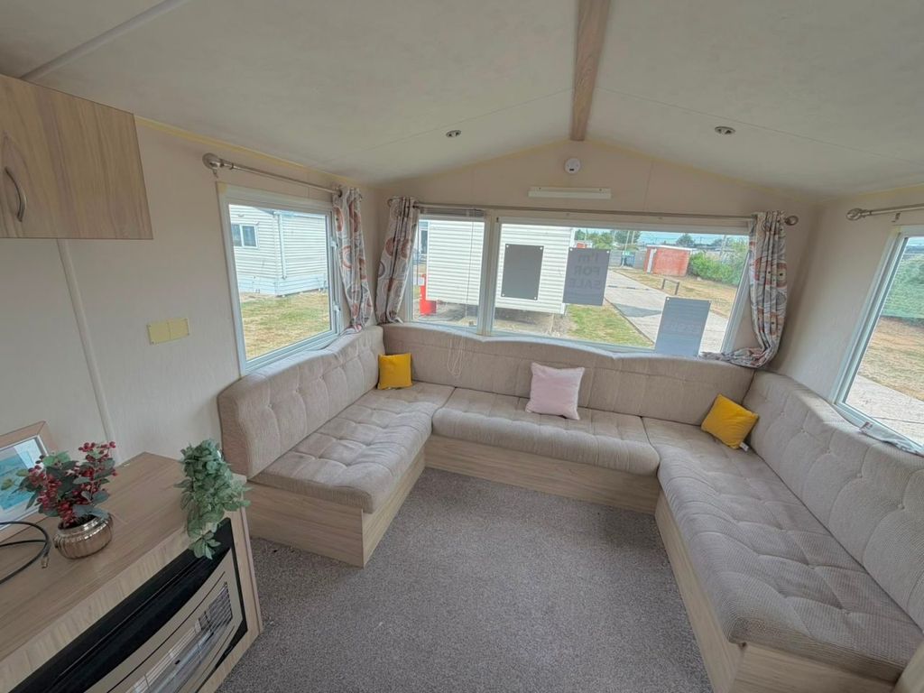 Property photo 1 of 8 Willerby Solar 2013 Car0028223 146048880.Jpeg