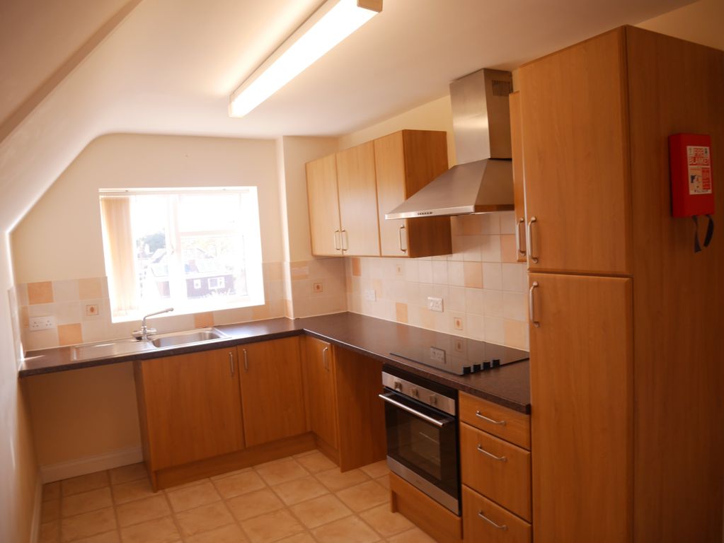 Property photo 3 of 7 Kitchen