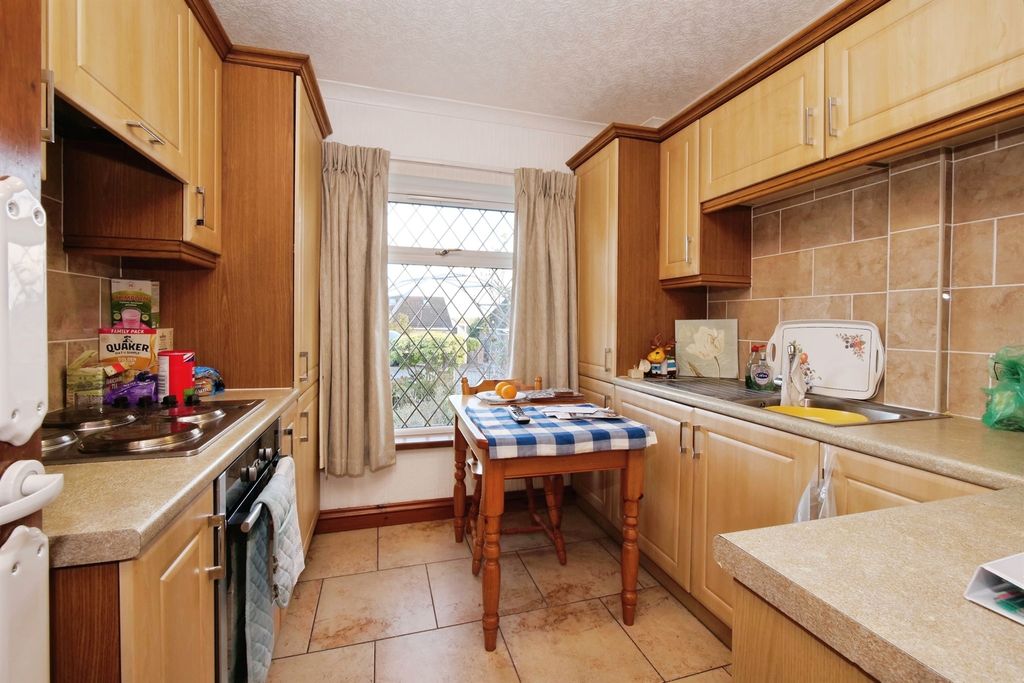 Property photo 3 of 14