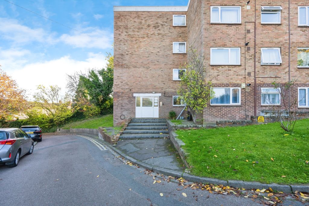 Property photo 3 of 16