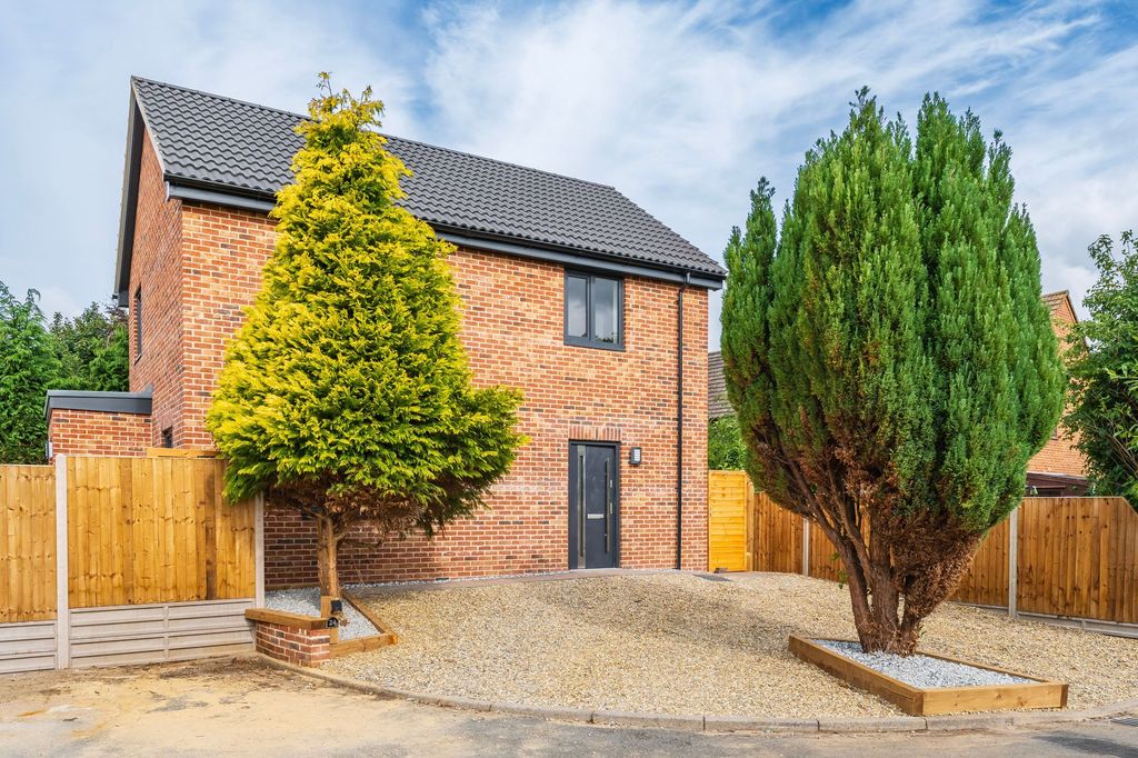Property photo 1 of 12