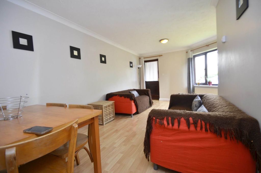 Property photo 3 of 7