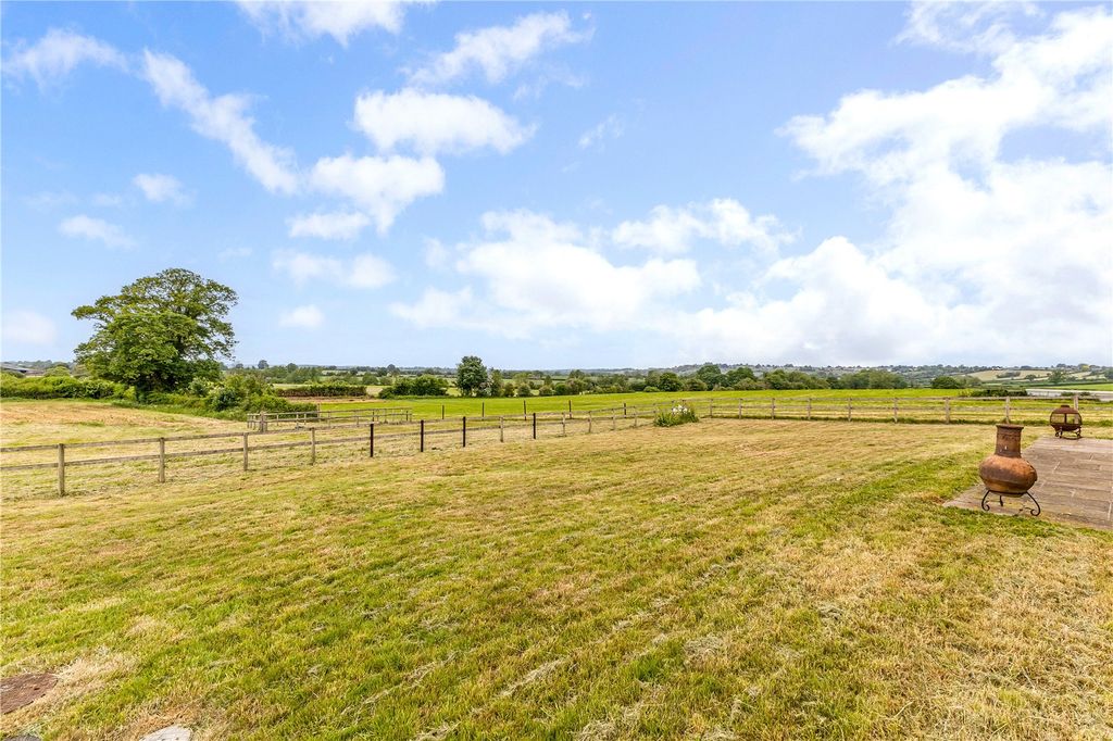 Property photo 3 of 14 Garden And Paddock