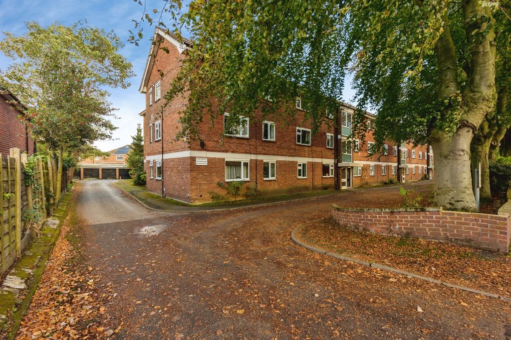 Property photo 1 of 18 Pbox-Img.Jpg