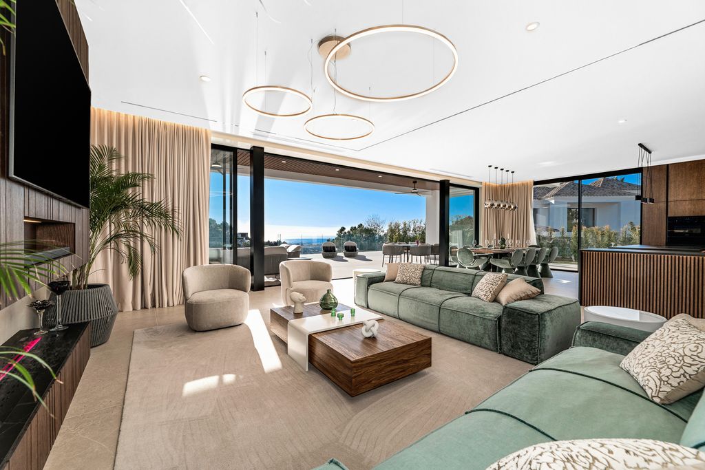 Property photo 3 of 43 Photo 2