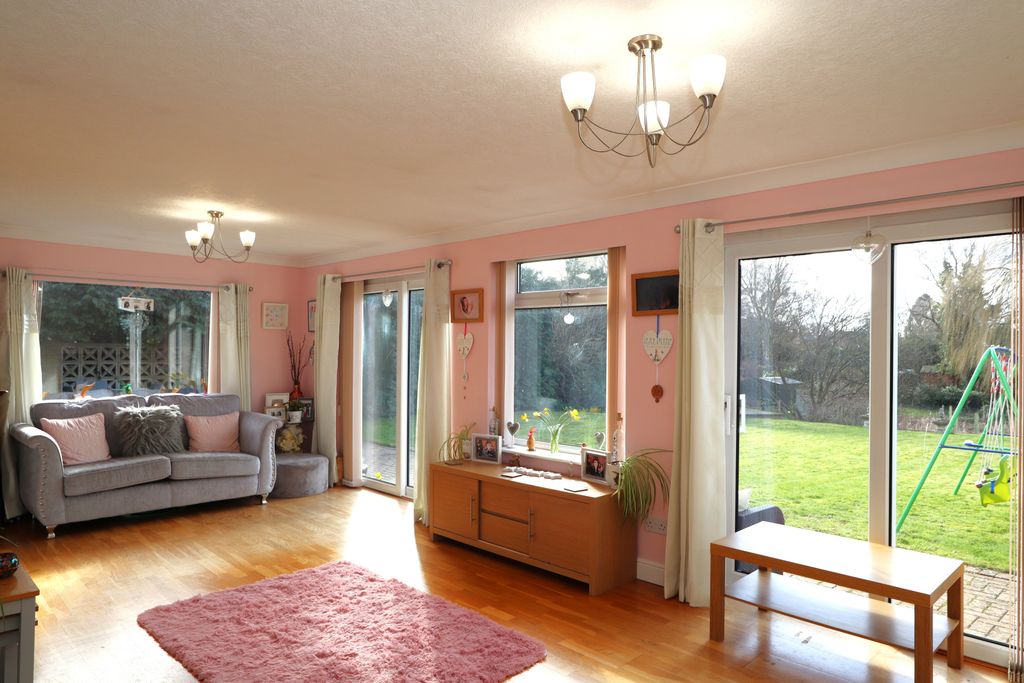 Property photo 2 of 17