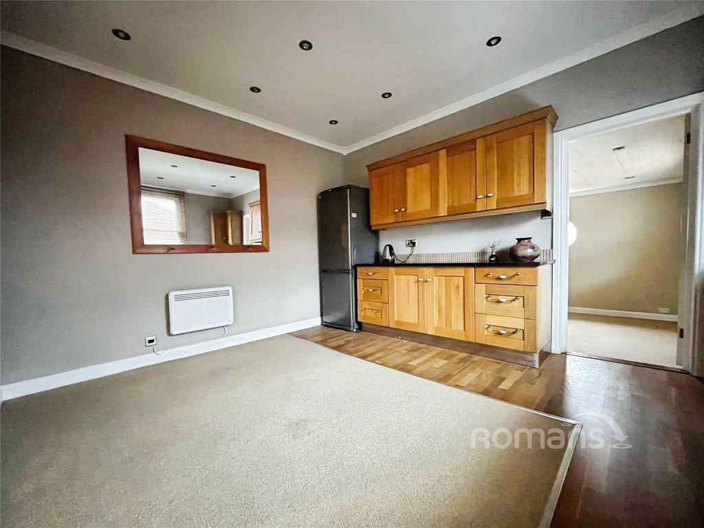 Property photo 3 of 11 Picture No. 19