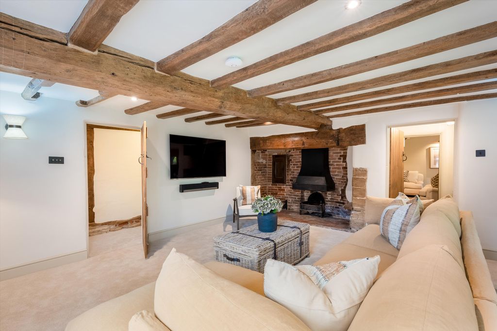 Property photo 2 of 48 Image