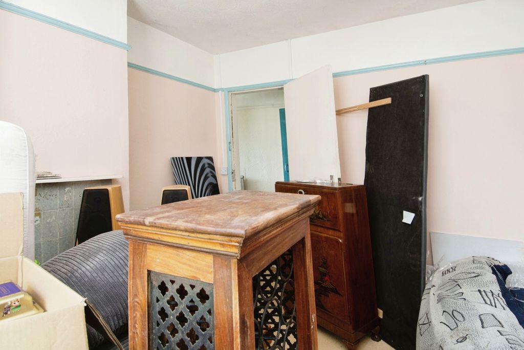 Property photo 3 of 8 Image 3