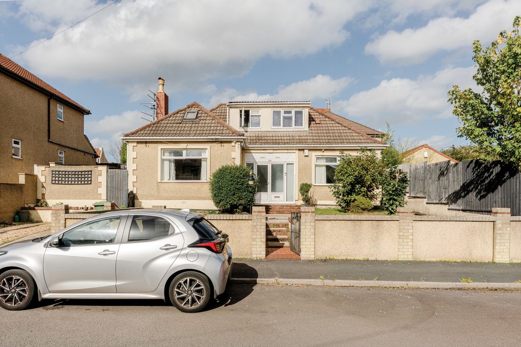 Property photo 2 of 32 2