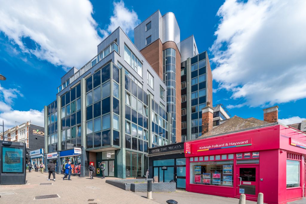 Property photo 1 of 21