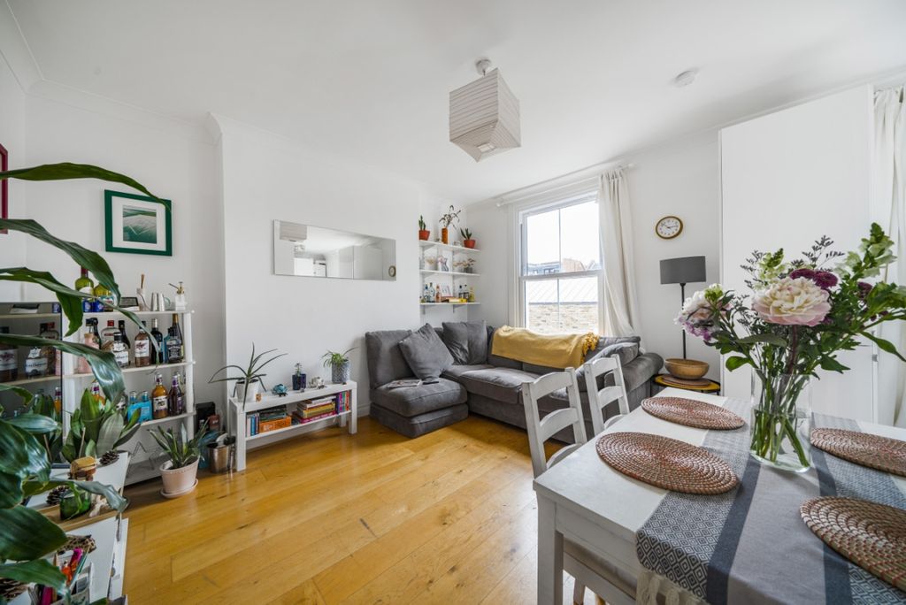 Property photo 3 of 7 1004062 (3)