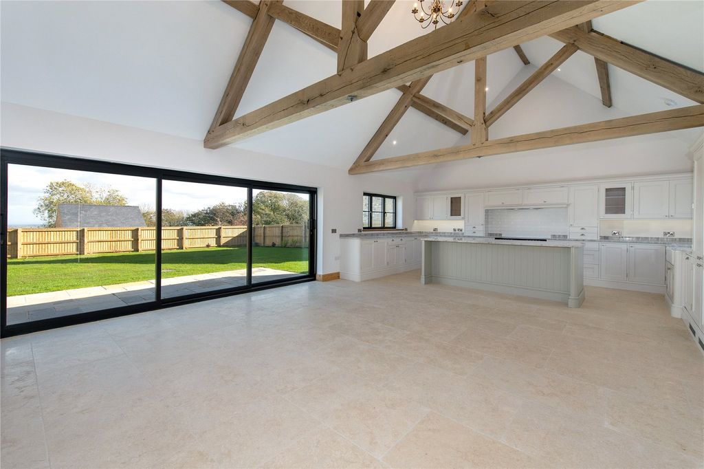 Property photo 3 of 26 Picture No. 13