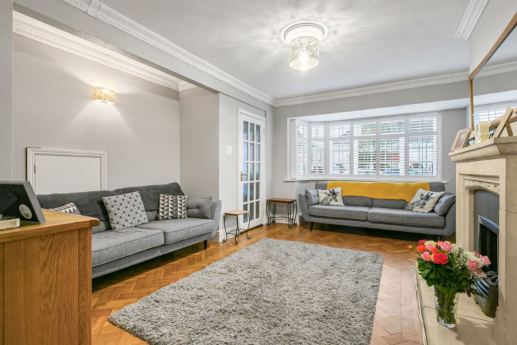 Property photo 2 of 11 Reception Room