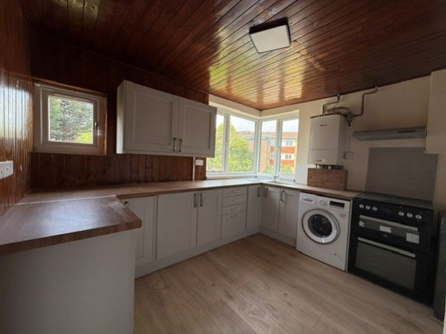 Property photo 2 of 8 6