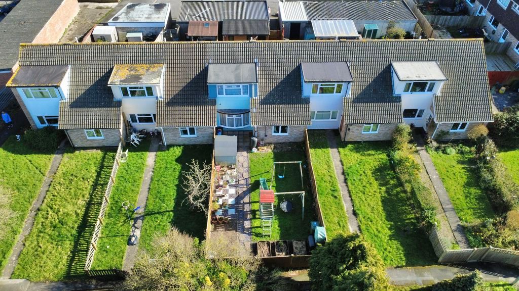 Property photo 1 of 19 Enclosed Frontage