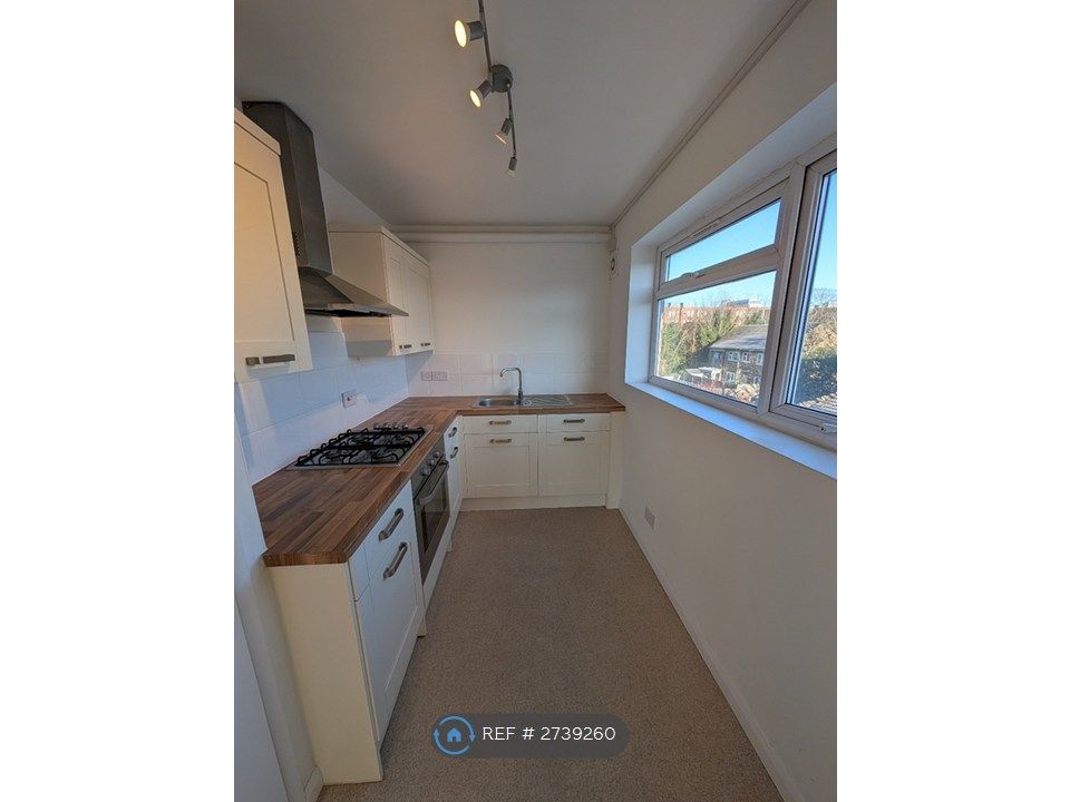 Property photo 2 of 12 Kitchen