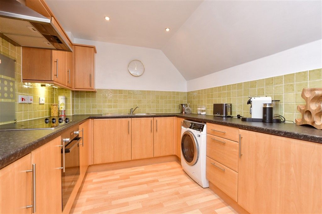 Property photo 3 of 12 Kitchen / Lounge / Diner