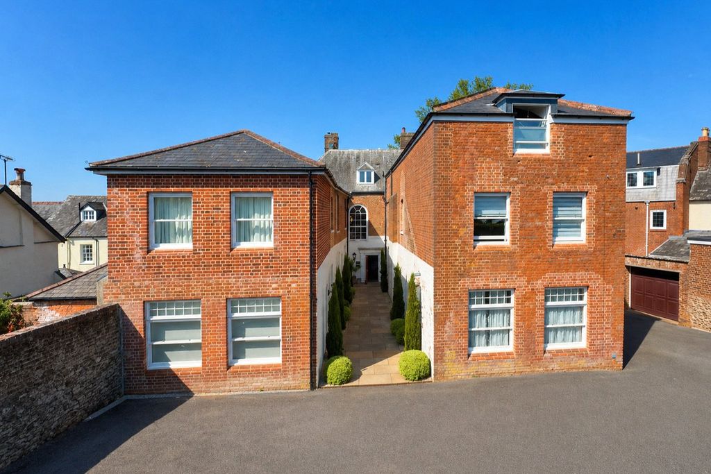 Additional image 18 of 2 bed flat for salePaternoster Row, Ottery St. Mary, Devon EX11