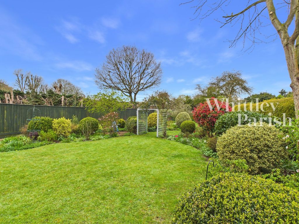 Property photo 2 of 27