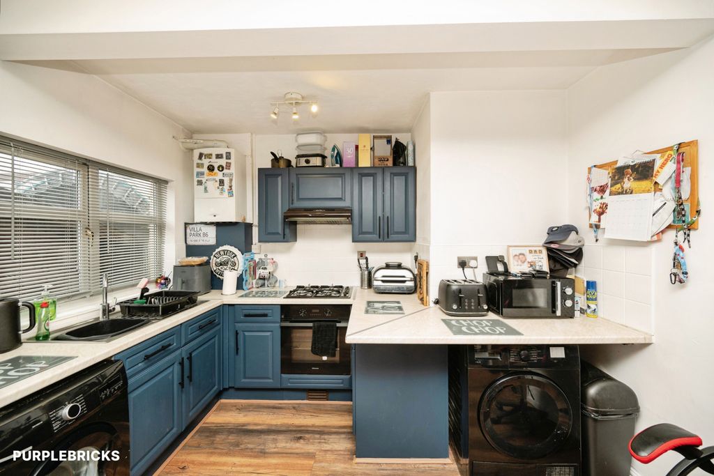 Property photo 2 of 22