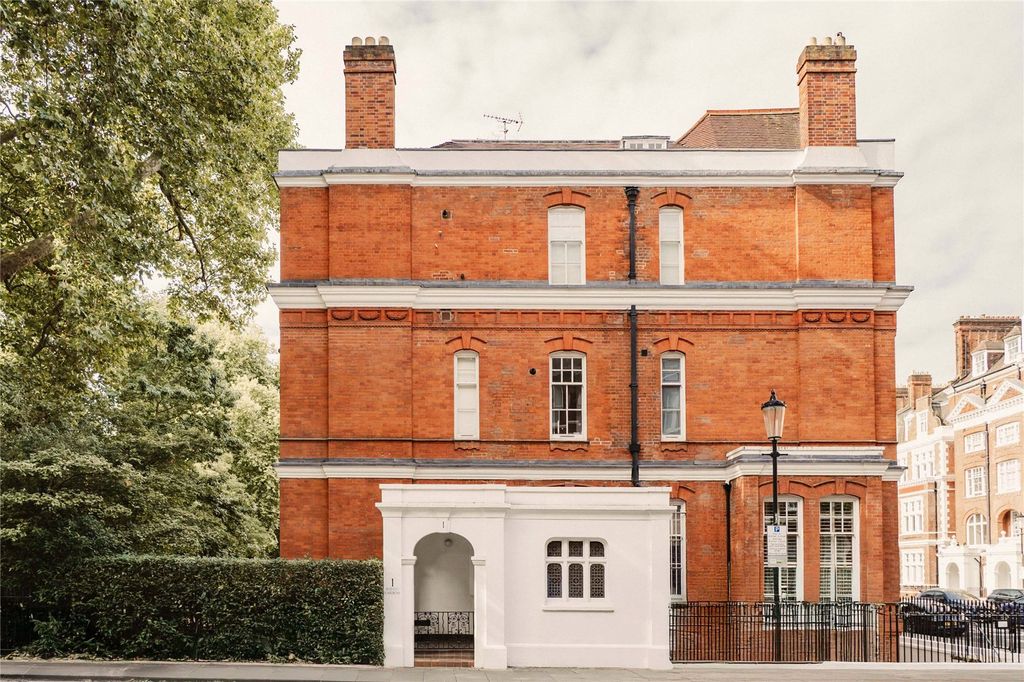 Property photo 1 of 22 Exterior