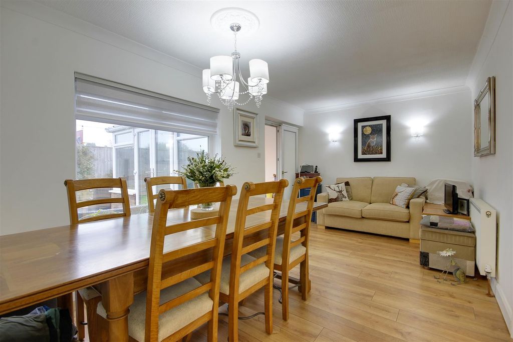 Property photo 2 of 21 Dining Room