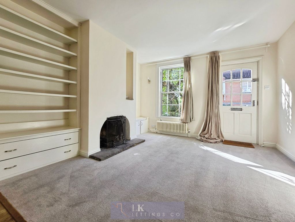 Property photo 2 of 13