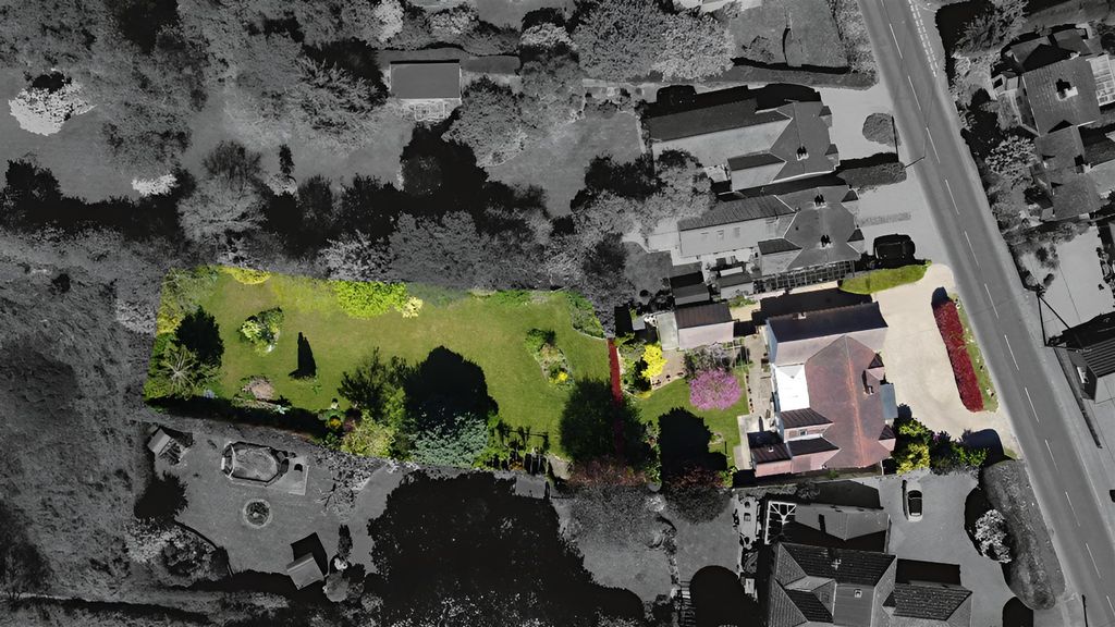 Property photo 2 of 28 Birds Eye